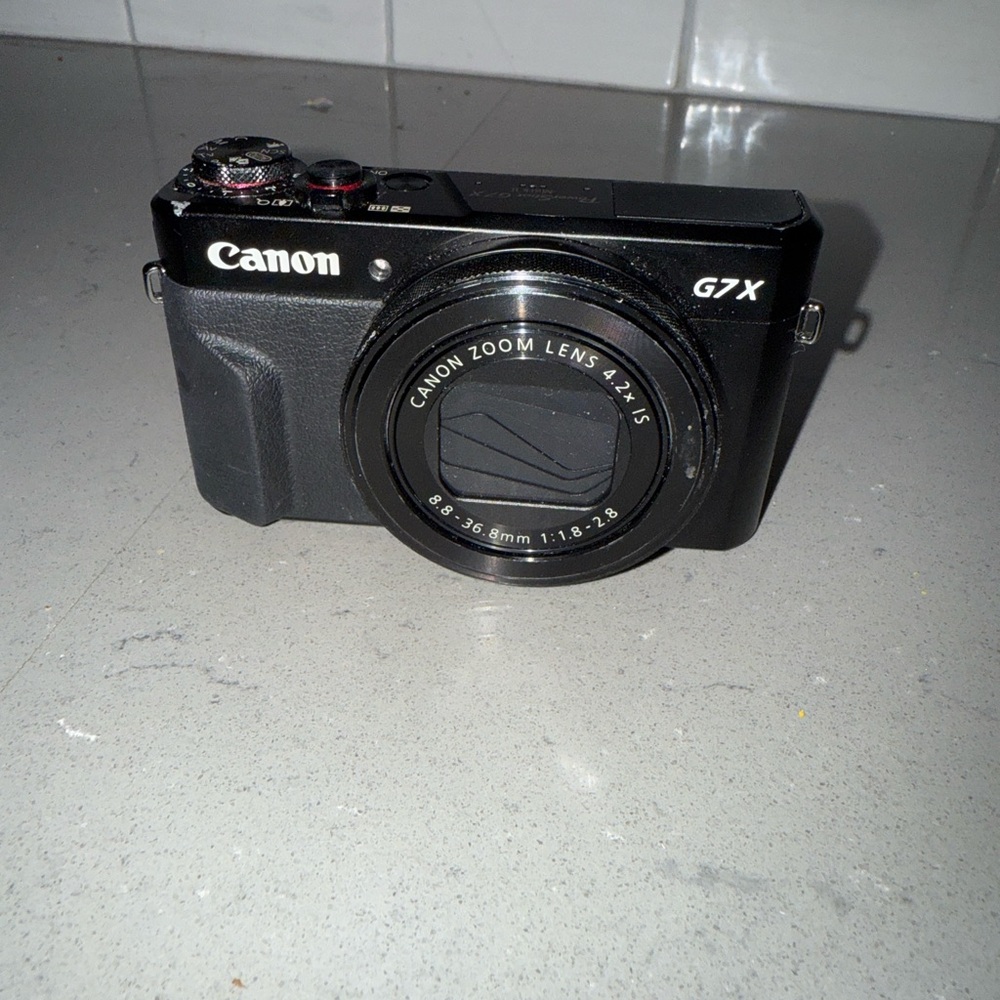 Canon G7 X Compact Black Camera